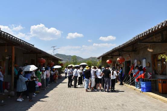 寄情山水　增进友谊——BB贝博艾弗森官网组织开展春游活动