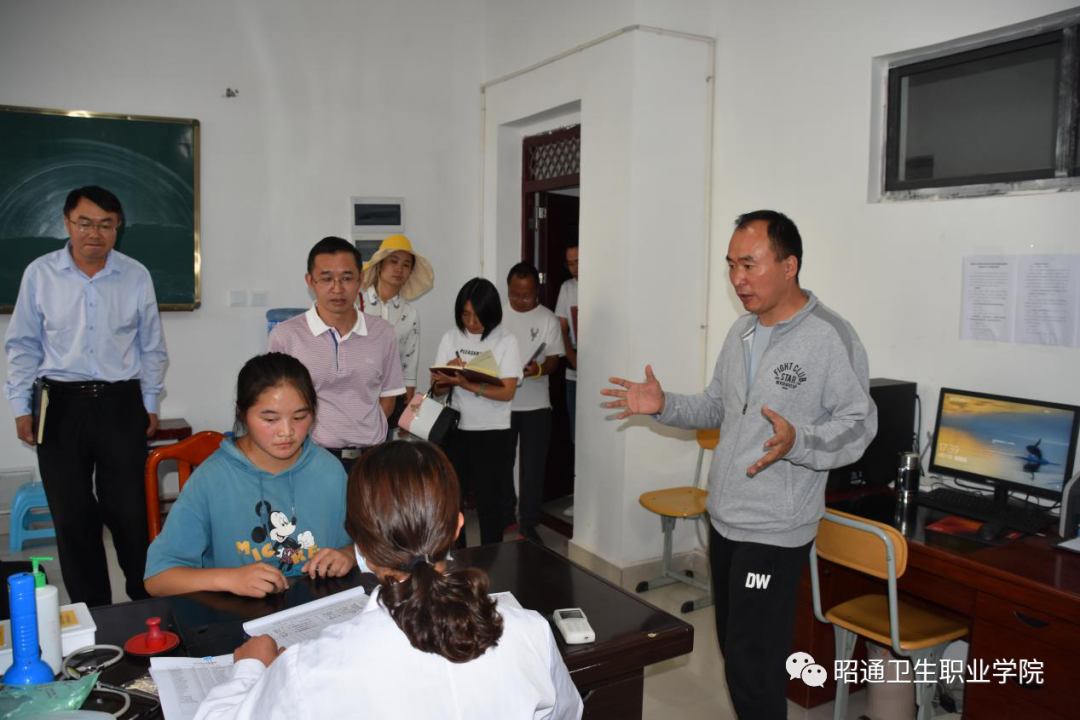 排查安全隐患　努力打造平安文明校园——学院领导率队开展校园安全、卫生大检查