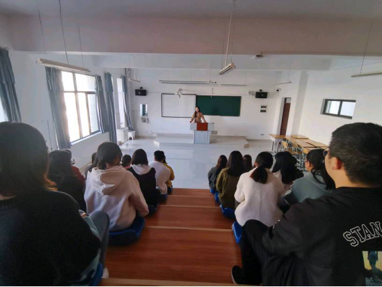 “习近平新时代中国特色社会主义思想”学生学习社团选拔后备干部