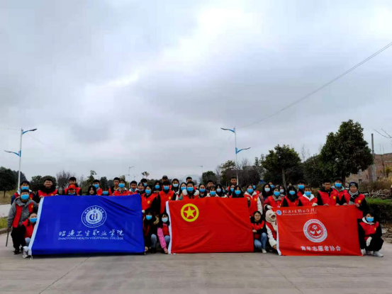 推动爱卫运动 共筑健康社区——BB贝博艾弗森官网青年志愿者开展爱国卫生志愿服务活动