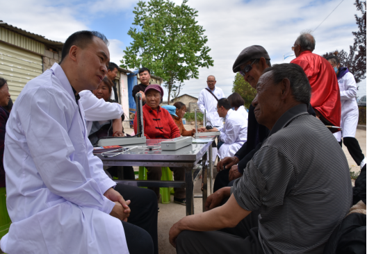 BB贝博艾弗森官网持续推进“以史力行·我为群众办实事”实践活动