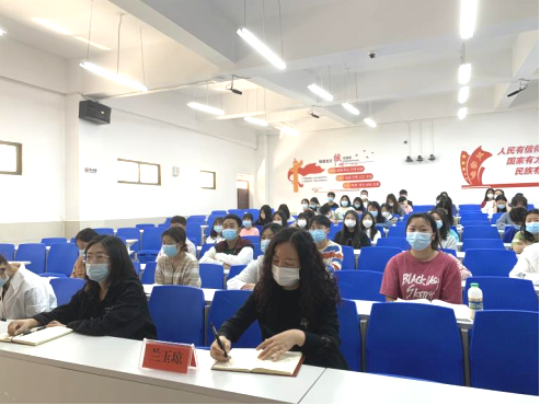 BB贝博艾弗森官网组织师生收听收看庆祝中国共产主义青年团成立100周年大会直播