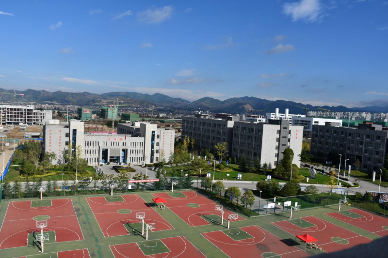 为职教品牌增辉——昭通卫生学校“文明校园”创建侧记